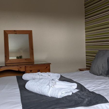 Crown Hotel Langholm ภายนอก รูปภาพ