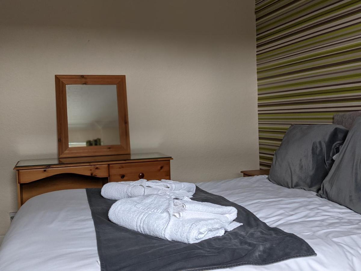 Crown Hotel Langholm ภายนอก รูปภาพ