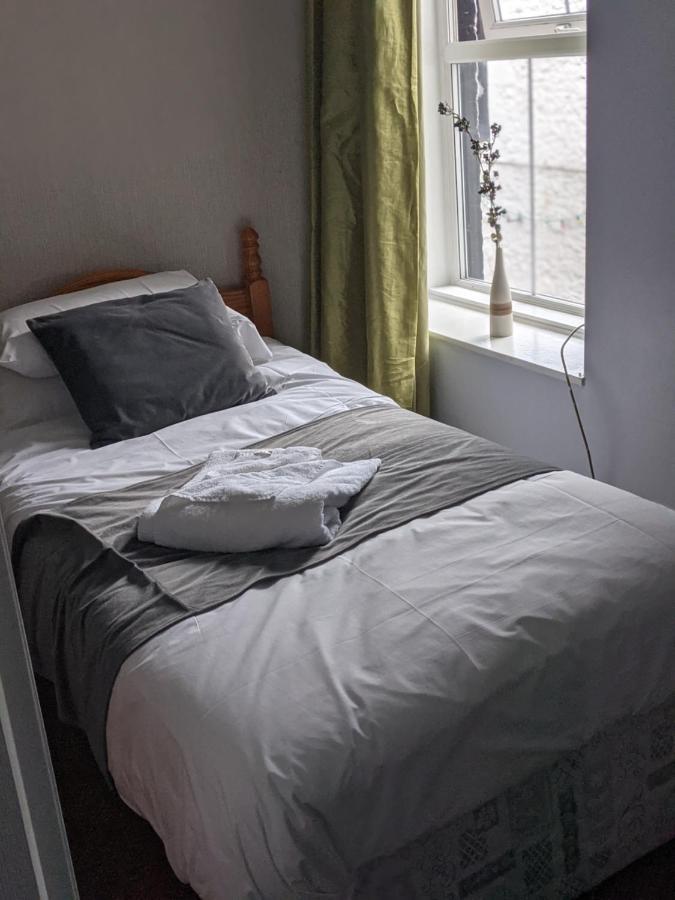 Crown Hotel Langholm ภายนอก รูปภาพ